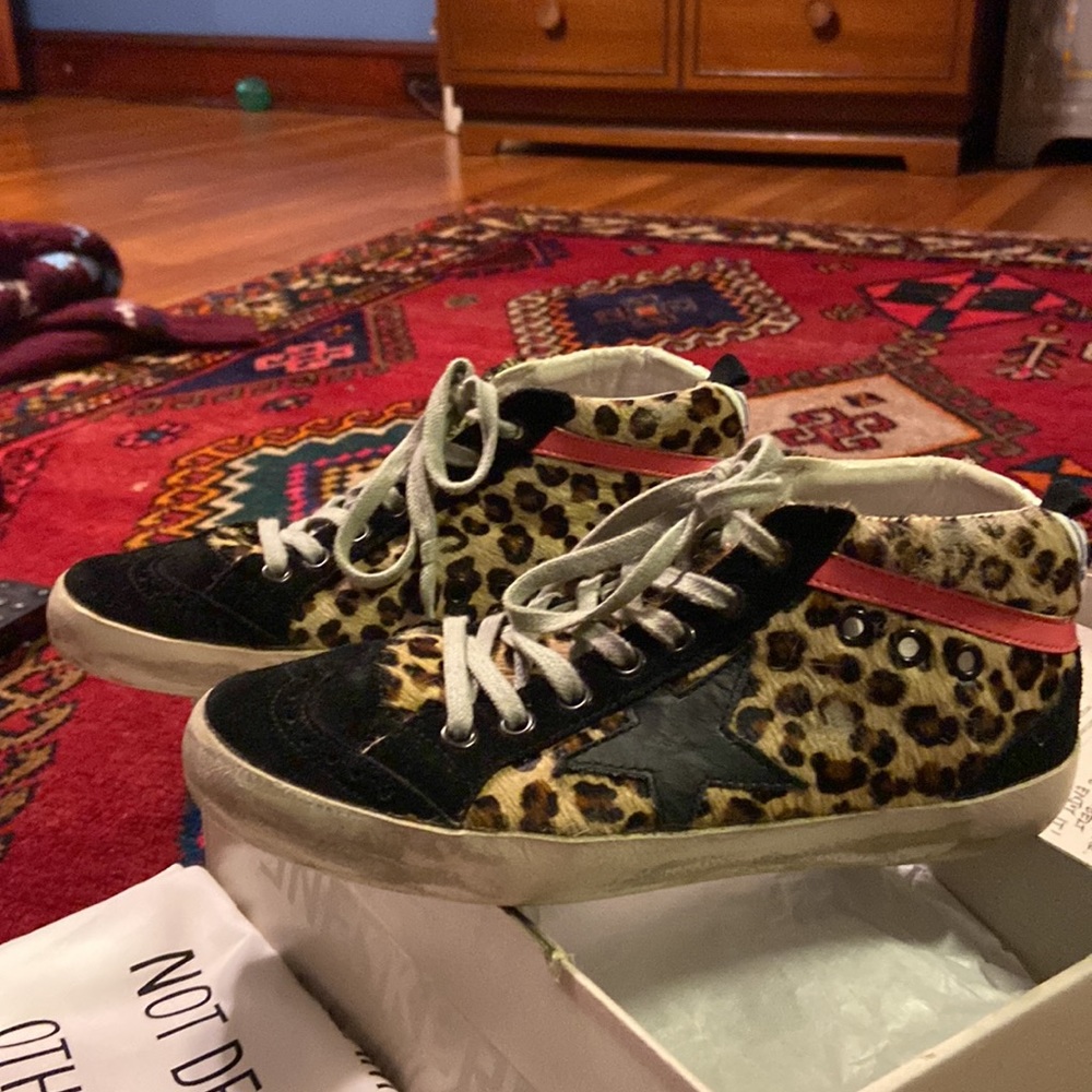 Golden Goose Leopard Print Sneakers with Black and Pink Accents - Picture 2 of 5